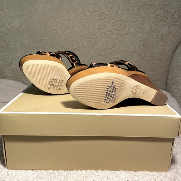 Michael Kors Josephine Wedge - Picture 3 of 4